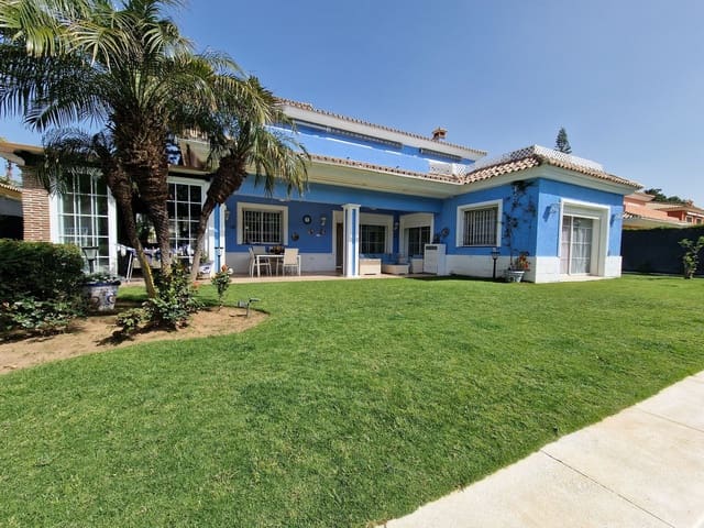 5 soverom Villa til salgs i Guadalmina Baja, Marbella med svømmebasseng - € 2 395 000 (Ref: 9868955)