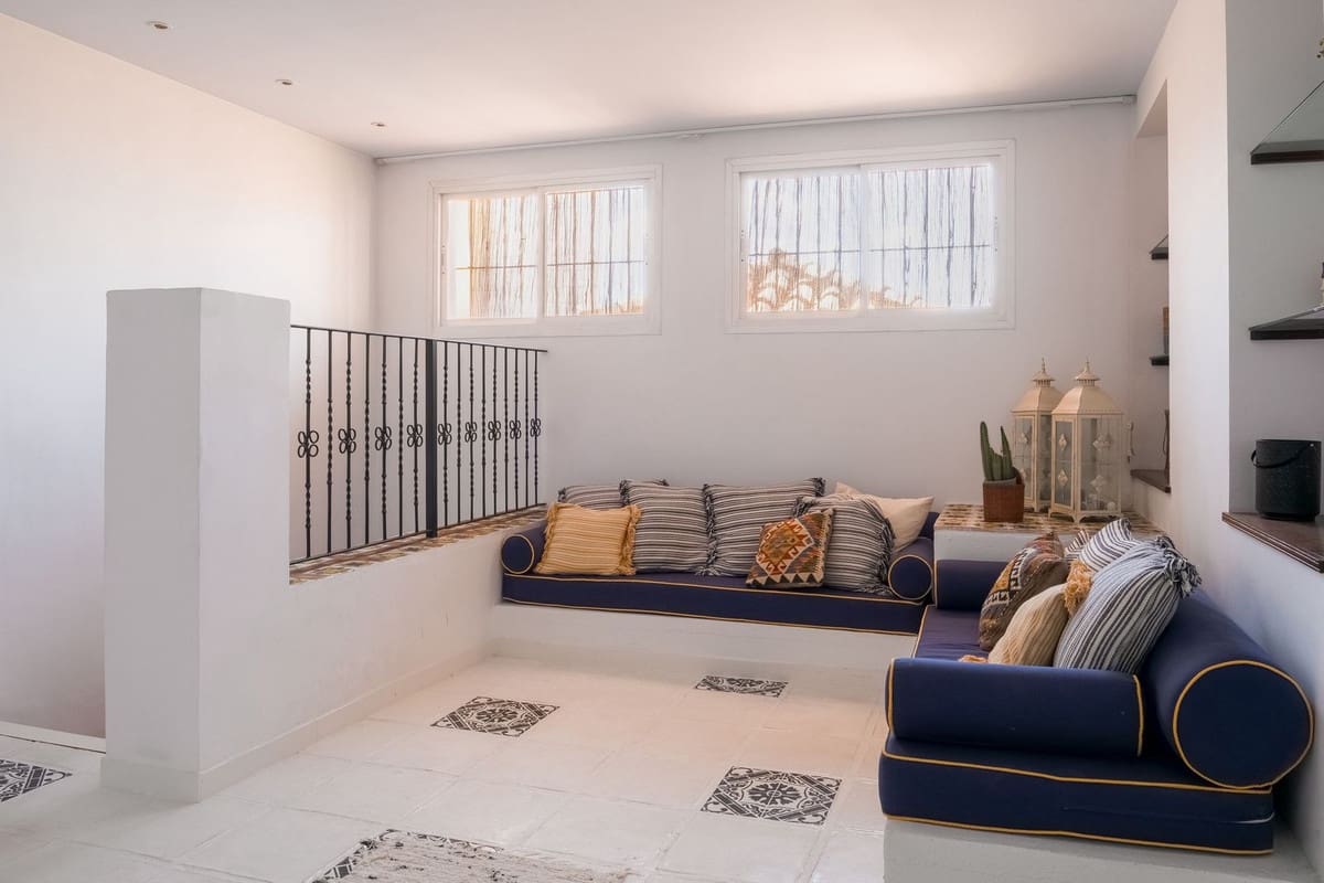 4 slaapkamer Huis te koop in Benahavis met zwembad - € 750.000 (Ref: 9868956)