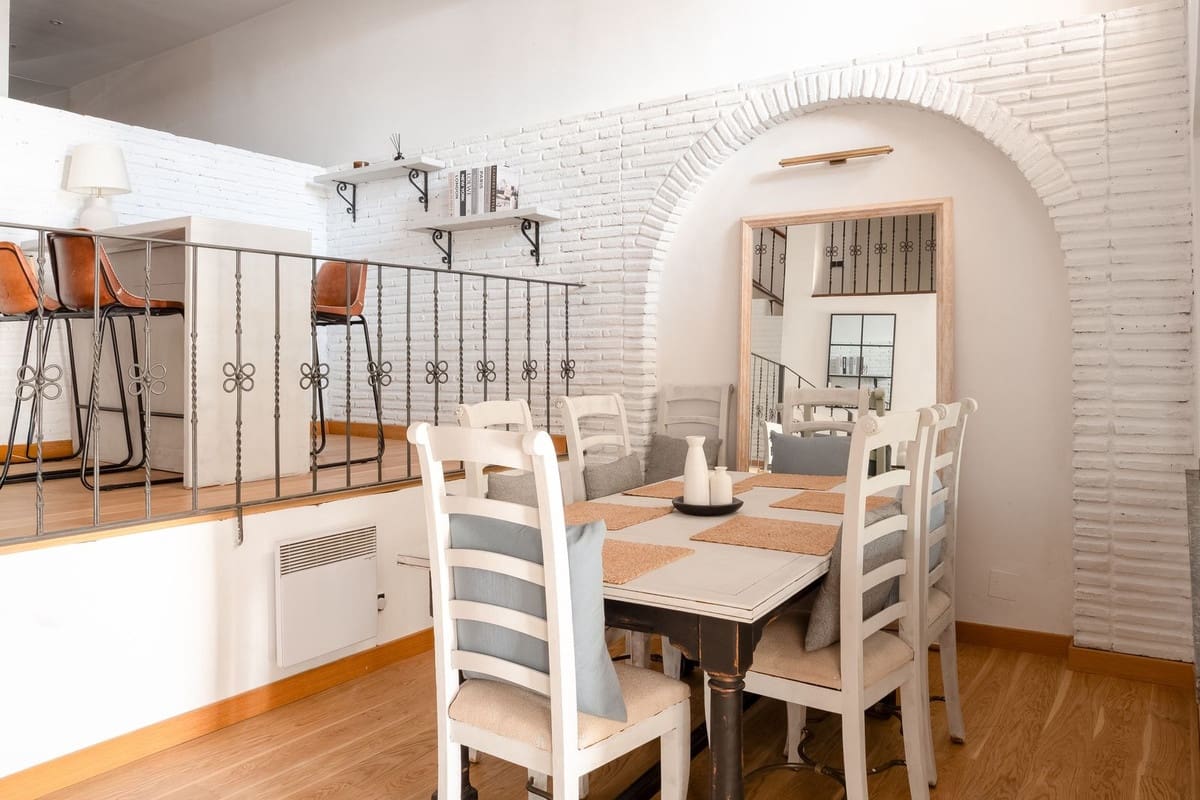 4 slaapkamer Huis te koop in Benahavis met zwembad - € 750.000 (Ref: 9868956)