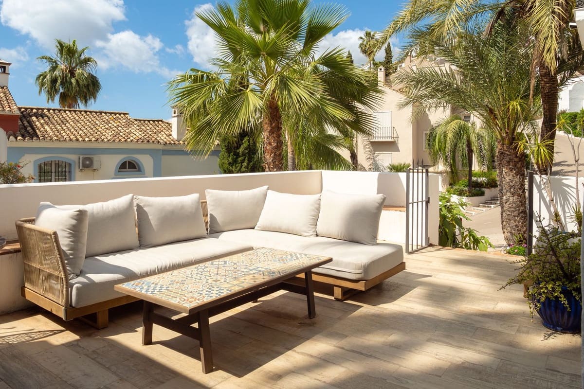 4 slaapkamer Huis te koop in Benahavis met zwembad - € 750.000 (Ref: 9868956)
