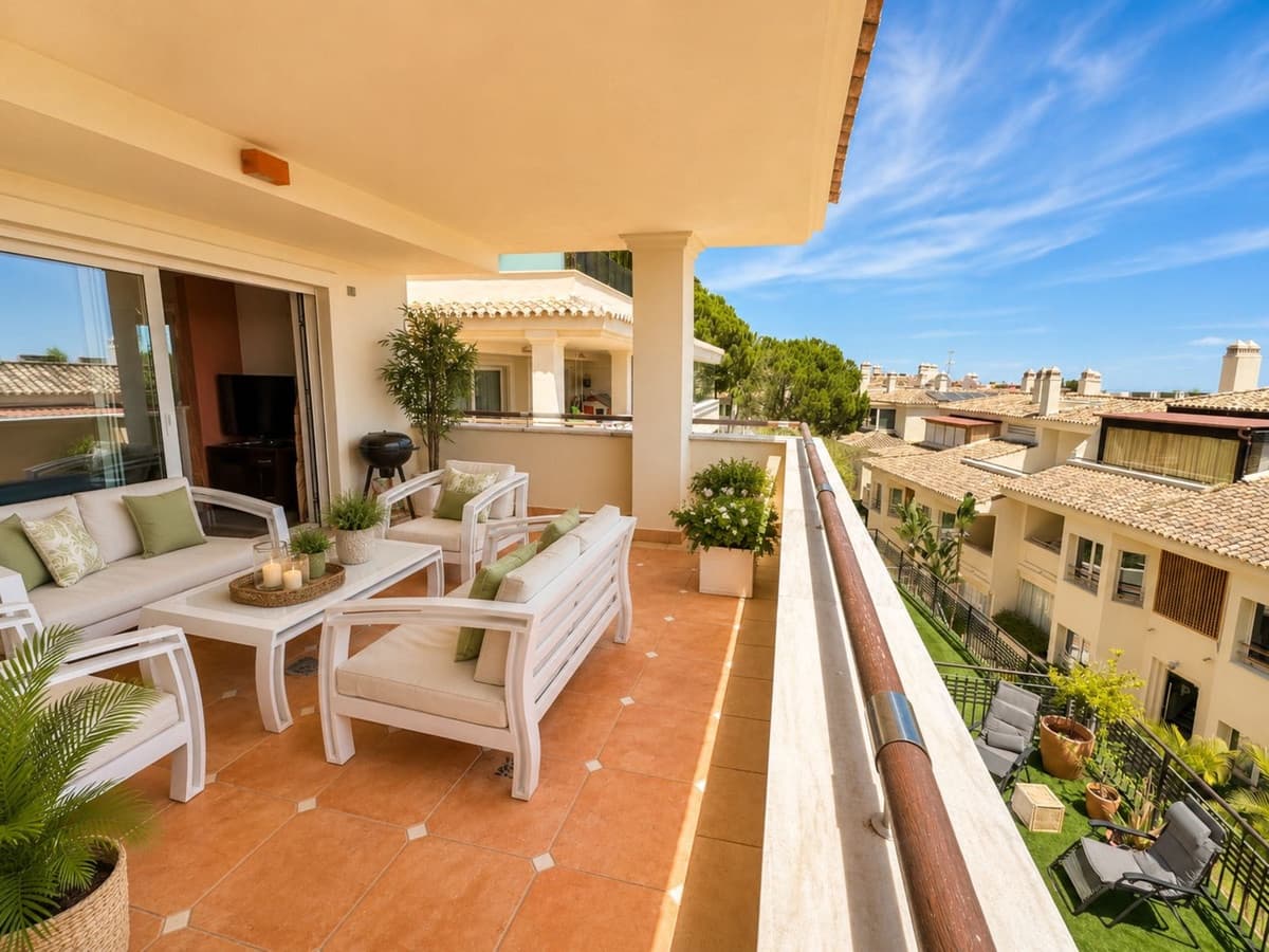 3 soveværelse Lejlighed til salg i Golden Mile med swimmingpool - € 950.000 (Ref: 9868957)