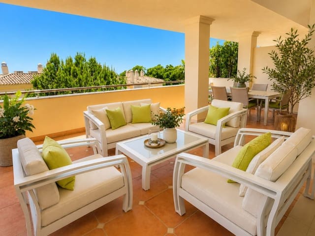 3 soveværelse Lejlighed til salg i Sierra Blanca, Marbella med swimmingpool - € 950.000 (Ref: 9868957)