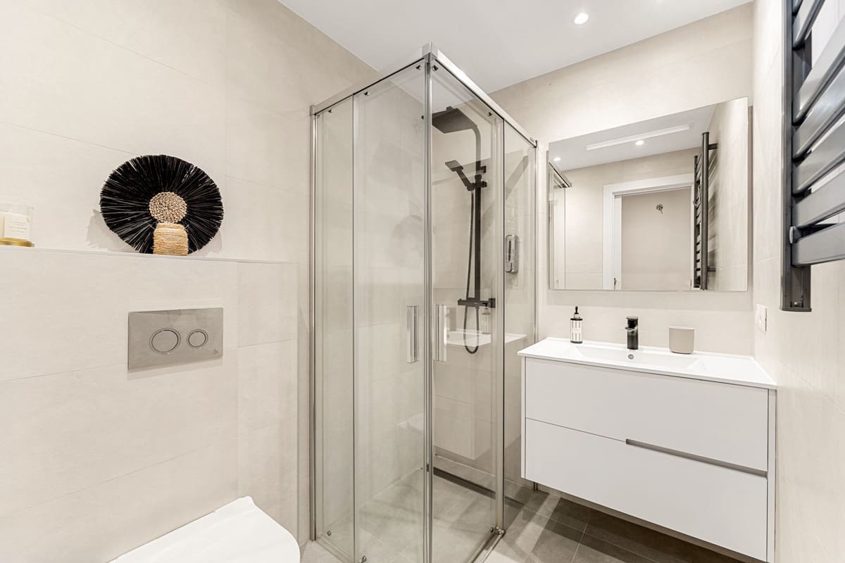 4 soveværelse Lejlighed til salg i San Pedro de Alcantara med swimmingpool - € 699.000 (Ref: 9868958)