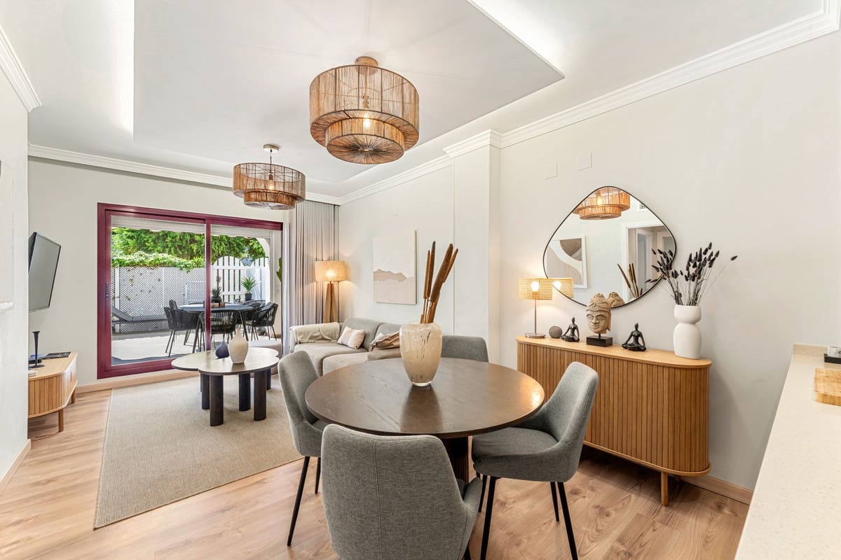 4 soveværelse Lejlighed til salg i San Pedro de Alcantara med swimmingpool - € 699.000 (Ref: 9868958)