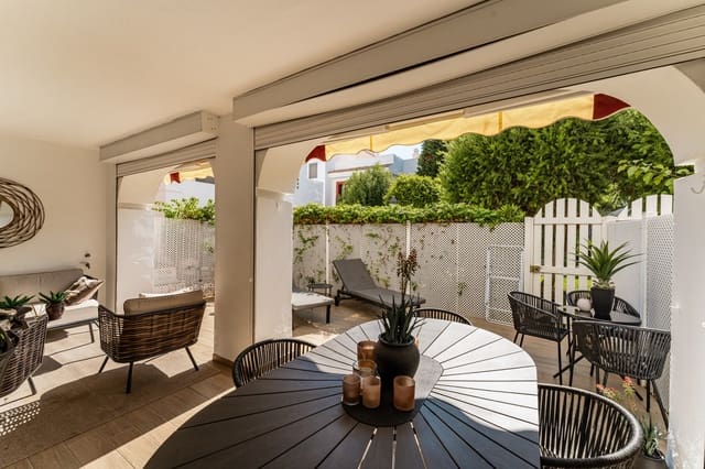 4 soveværelse Lejlighed til salg i San Pedro de Alcántara Pueblo, Marbella med swimmingpool - € 699.000 (Ref: 9868958)