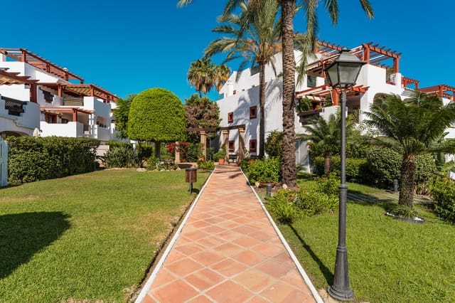 4 soveværelse Lejlighed til salg i San Pedro de Alcántara Pueblo, Marbella med swimmingpool - € 699.000 (Ref: 9868958)