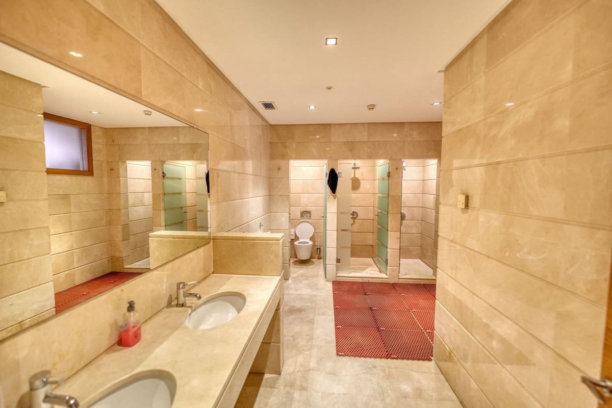 3 slaapkamer Penthouse te koop in Puerto Banus met zwembad - € 3.500.000 (Ref: 9868961)