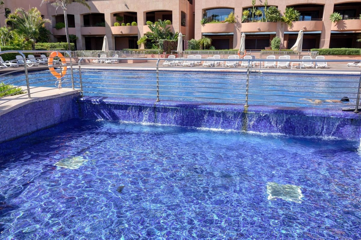 3 slaapkamer Penthouse te koop in Puerto Banus met zwembad - € 3.500.000 (Ref: 9868961)