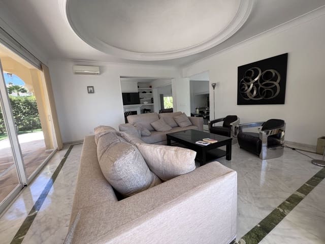 4 Zimmer Villa zu verkaufen in Bahía de Marbella, Marbella mit Pool - 3.995.000 € (Ref: 9868962)