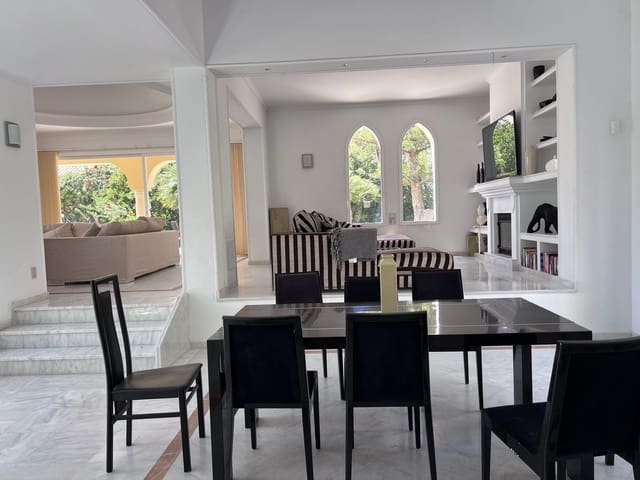 4 Zimmer Villa zu verkaufen in Bahía de Marbella, Marbella mit Pool - 3.995.000 € (Ref: 9868962)