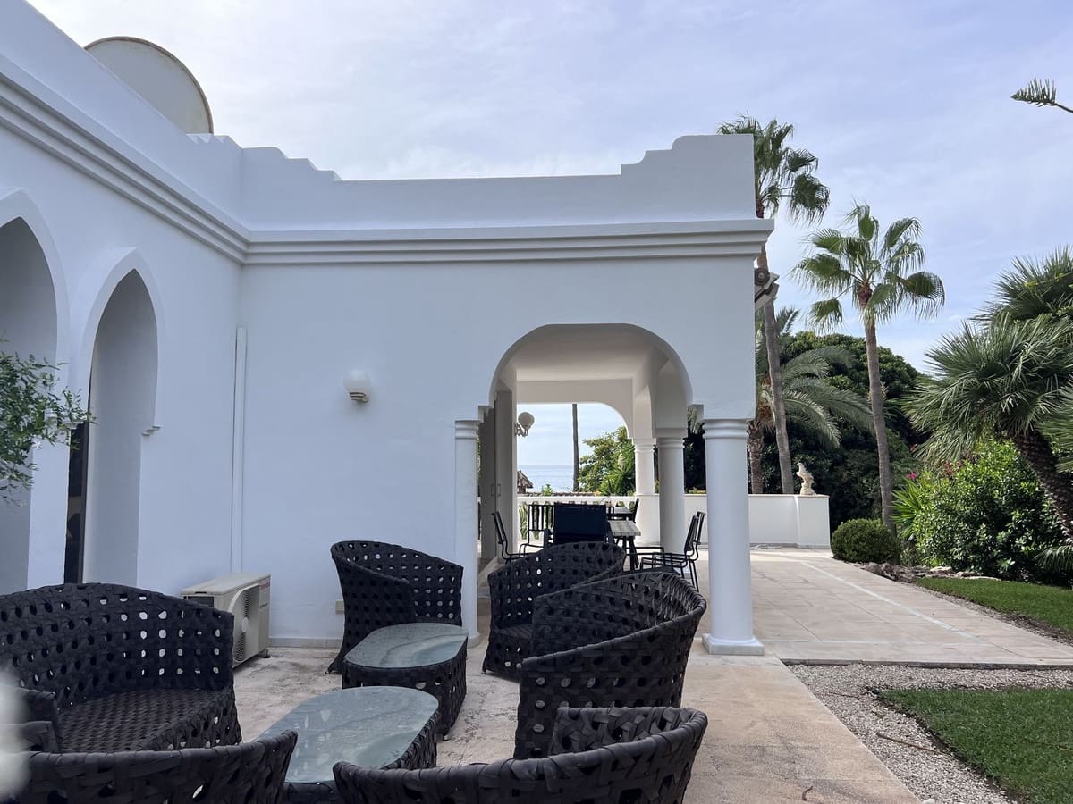 4 Zimmer Villa zu verkaufen in Bahia de Marbella mit Pool - 3.995.000 € (Ref: 9868962)