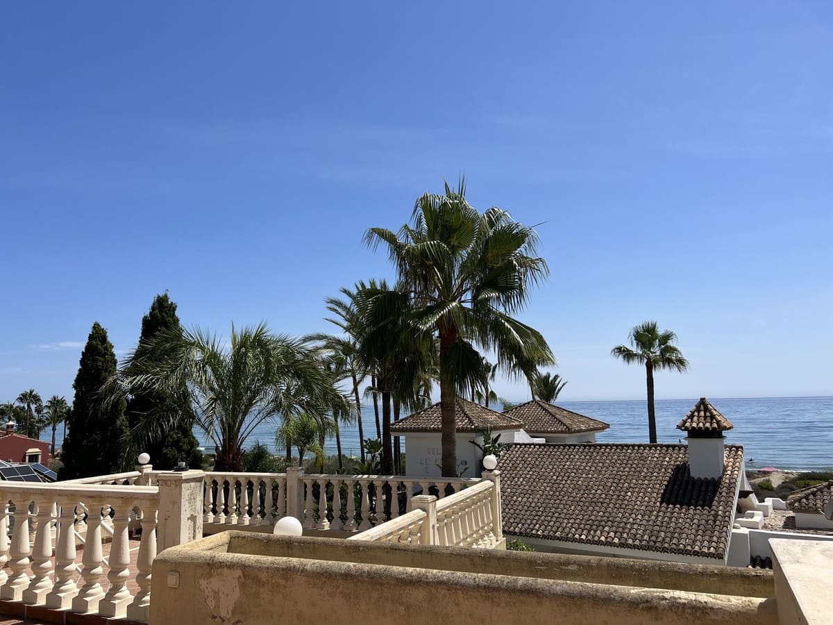 4 Zimmer Villa zu verkaufen in Bahia de Marbella mit Pool - 3.995.000 € (Ref: 9868962)