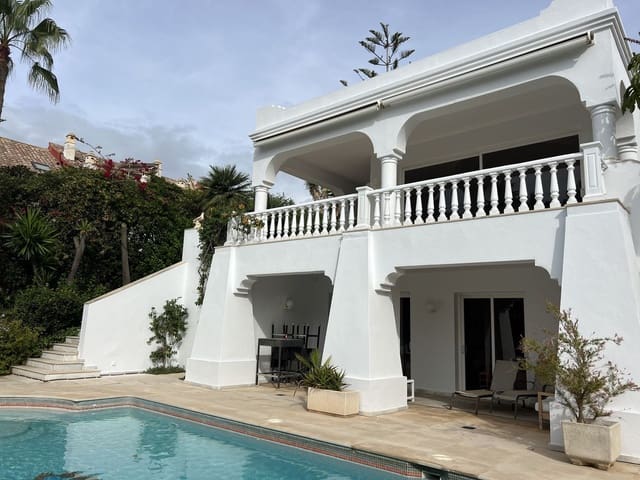 4 Zimmer Villa zu verkaufen in Bahía de Marbella, Marbella mit Pool - 3.995.000 € (Ref: 9868962)