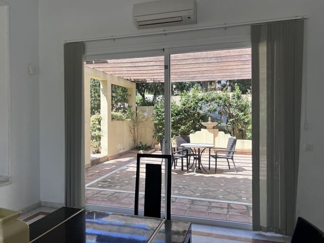 4 Zimmer Villa zu verkaufen in Bahía de Marbella, Marbella mit Pool - 3.995.000 € (Ref: 9868962)