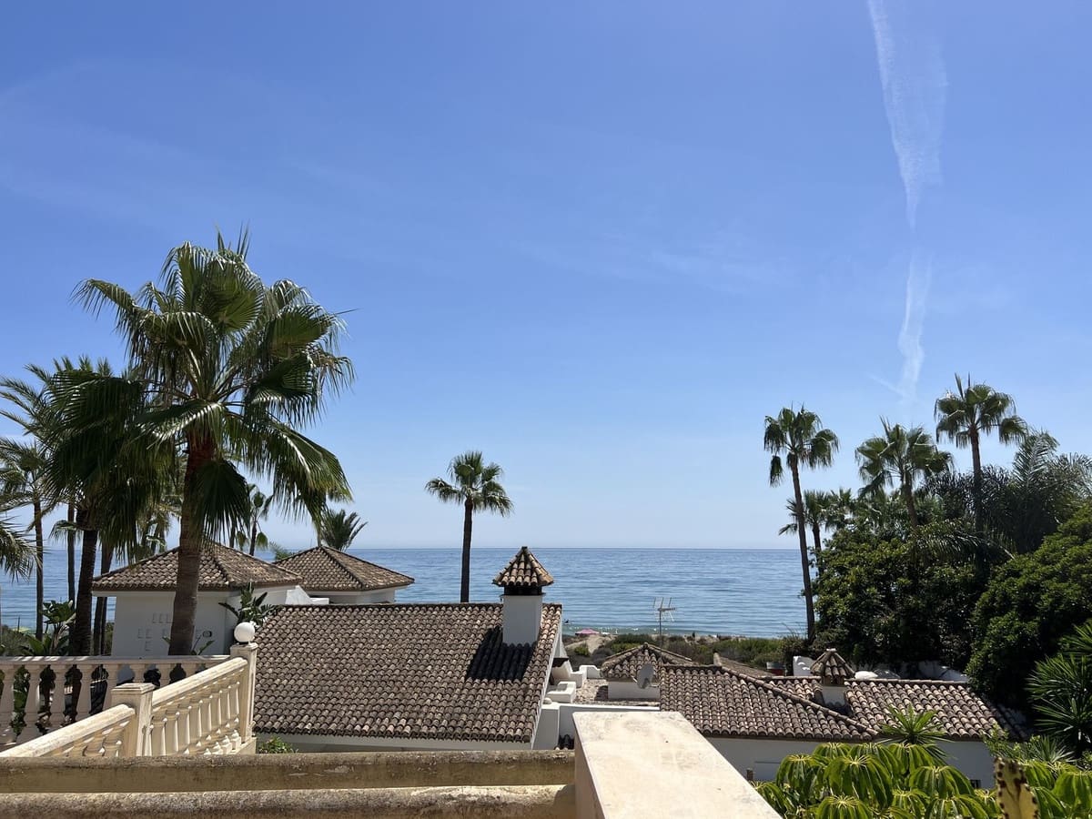 4 Zimmer Villa zu verkaufen in Bahia de Marbella mit Pool - 3.995.000 € (Ref: 9868962)