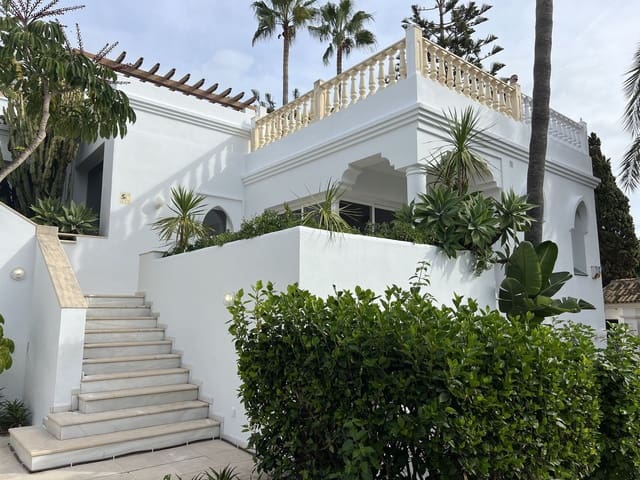 4 Zimmer Villa zu verkaufen in Bahía de Marbella, Marbella mit Pool - 3.995.000 € (Ref: 9868962)