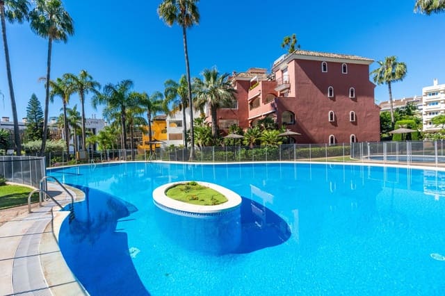2 quarto Apartamento para arrendar em La Carolina - Guadalpín, Marbella com piscina garagem - 2 750 € (Ref: 9873771)