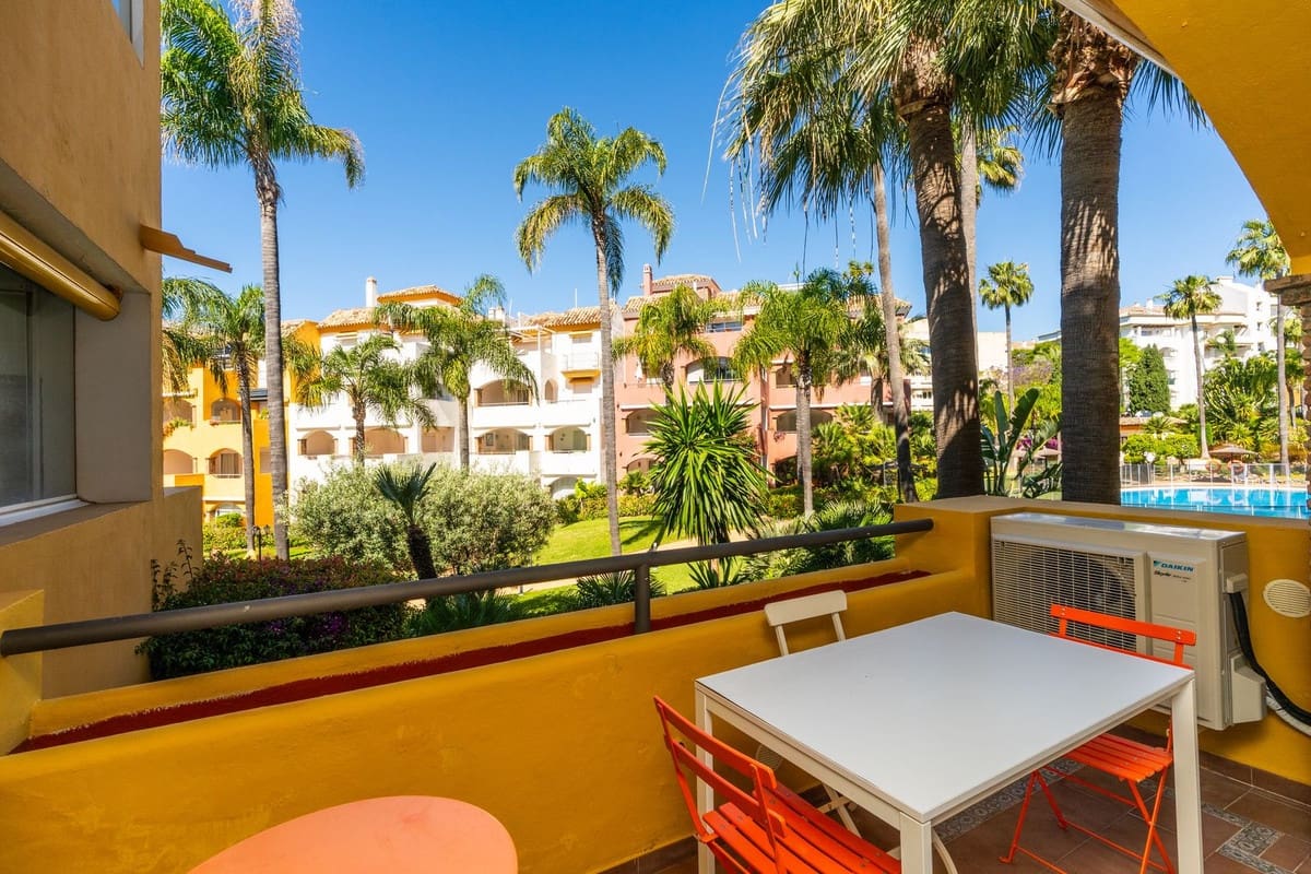 2 quarto Apartamento para arrendar em Golden Mile com piscina garagem - 2 750 € (Ref: 9873771)