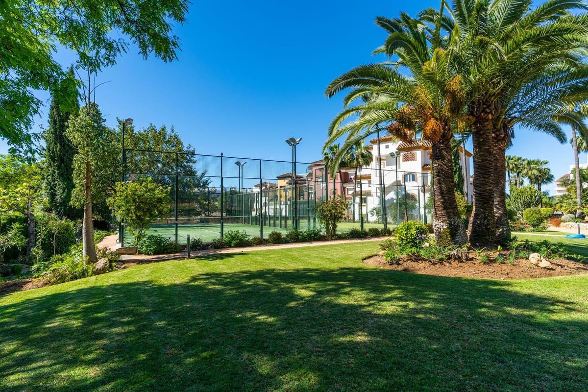 2 quarto Apartamento para arrendar em Golden Mile com piscina garagem - 2 750 € (Ref: 9873771)
