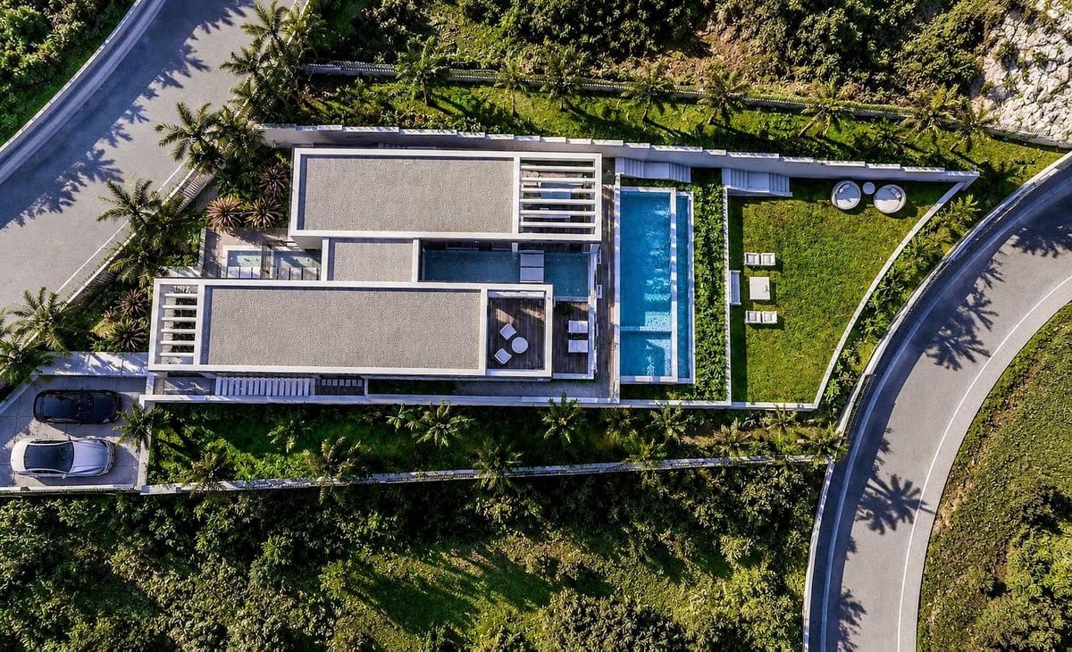 Mark till salu i Elviria - 570 000 € (Ref: 9916155)