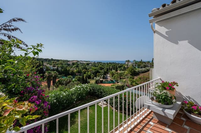 3 makuuhuone Omakotitalo myytävänä paikassa La Carolina - Guadalpín, Marbella mukana uima-altaan - 1 350 000 € (Ref: 9920671)