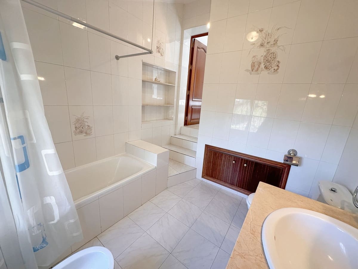 4 camera da letto Villa in vendita in Mijas Costa - 650.000 € (Rif: 9920672)