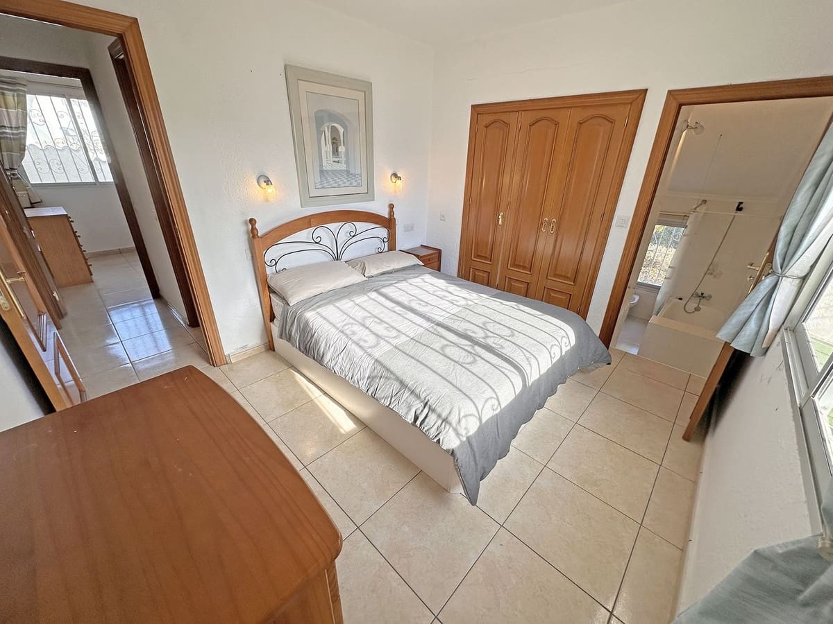 4 camera da letto Villa in vendita in Mijas Costa - 650.000 € (Rif: 9920672)