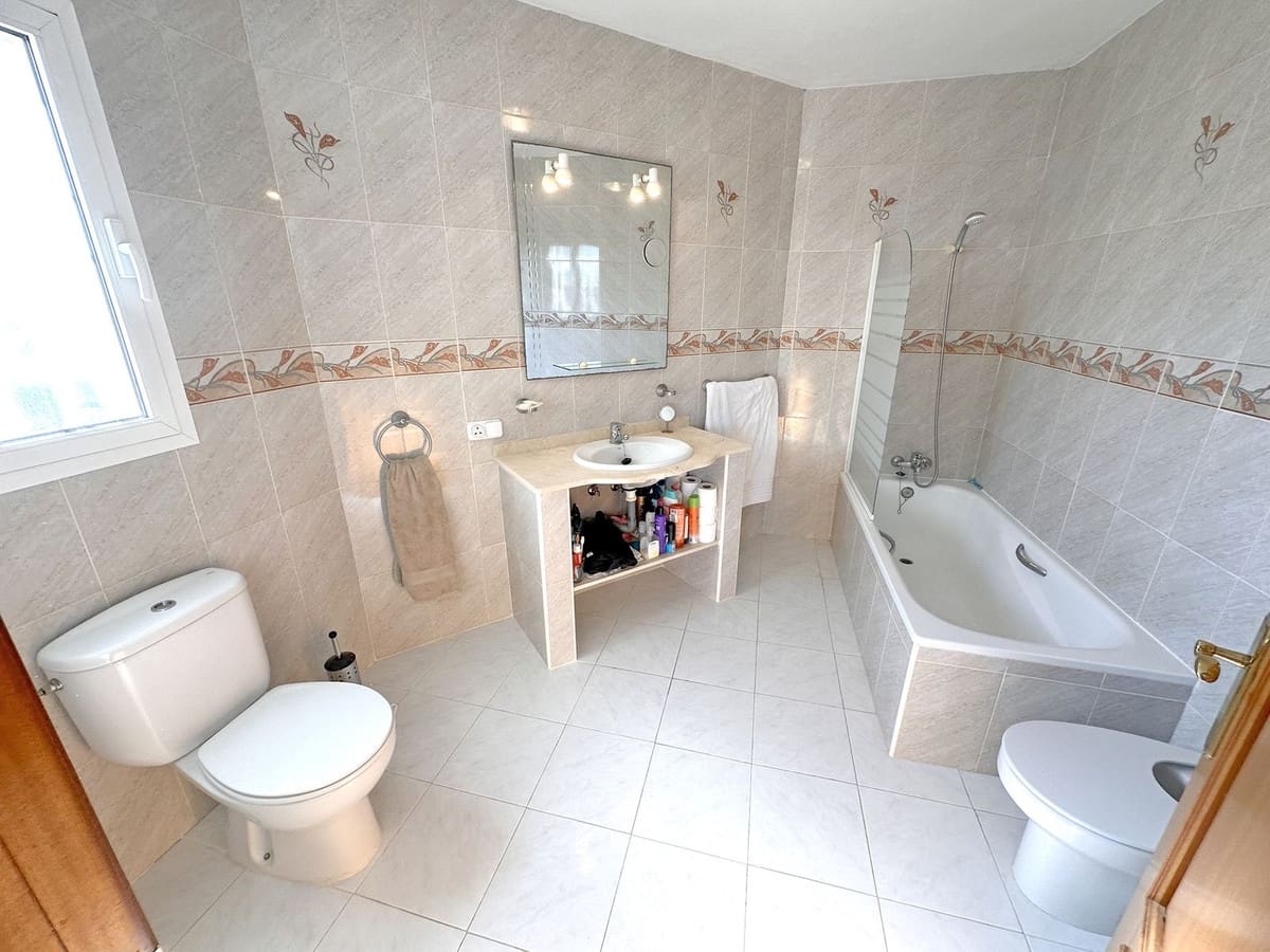 4 camera da letto Villa in vendita in Mijas Costa - 650.000 € (Rif: 9920672)