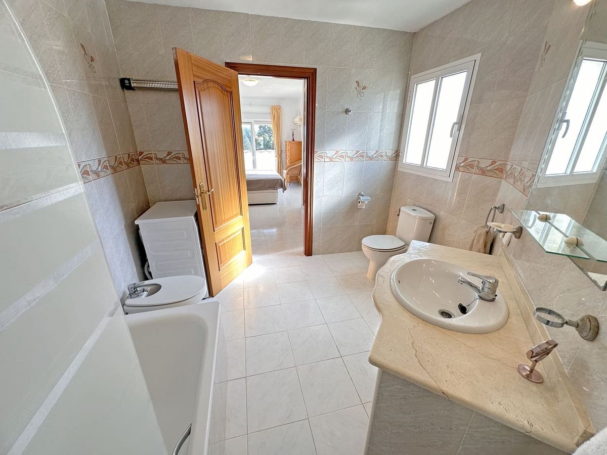4 camera da letto Villa in vendita in Mijas Costa - 650.000 € (Rif: 9920672)
