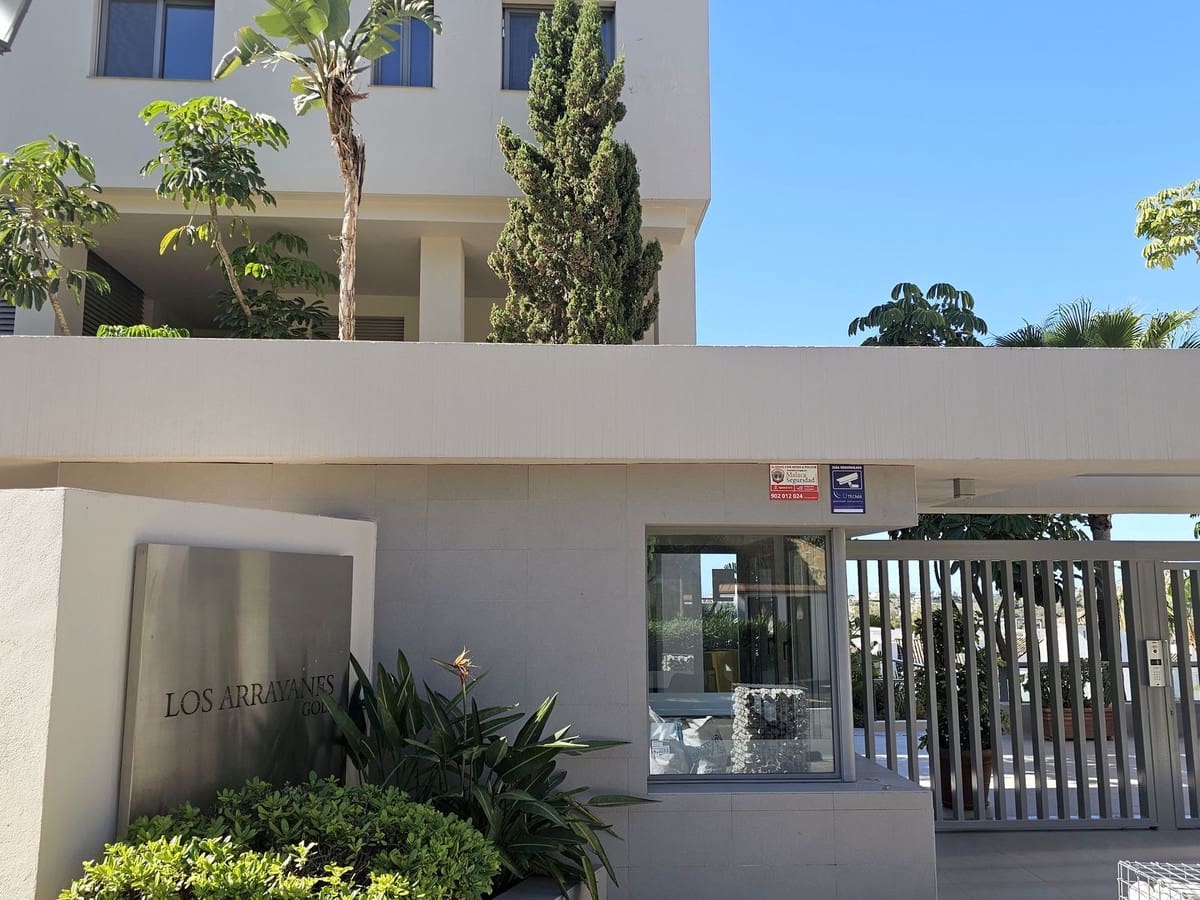 3 slaapkamer Appartement te koop in Benahavis met zwembad - € 825.000 (Ref: 9920674)