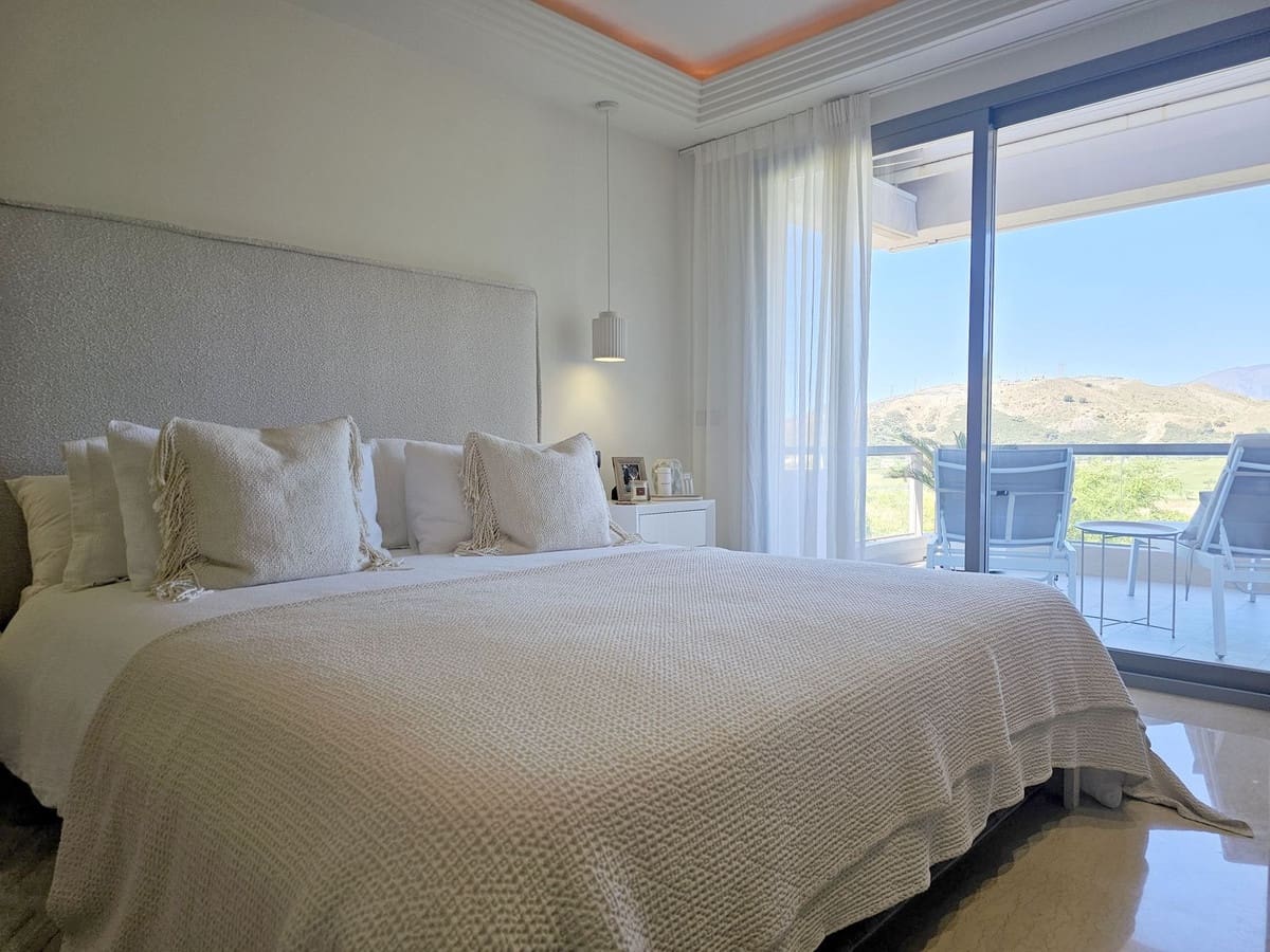 3 slaapkamer Appartement te koop in Benahavis met zwembad - € 825.000 (Ref: 9920674)