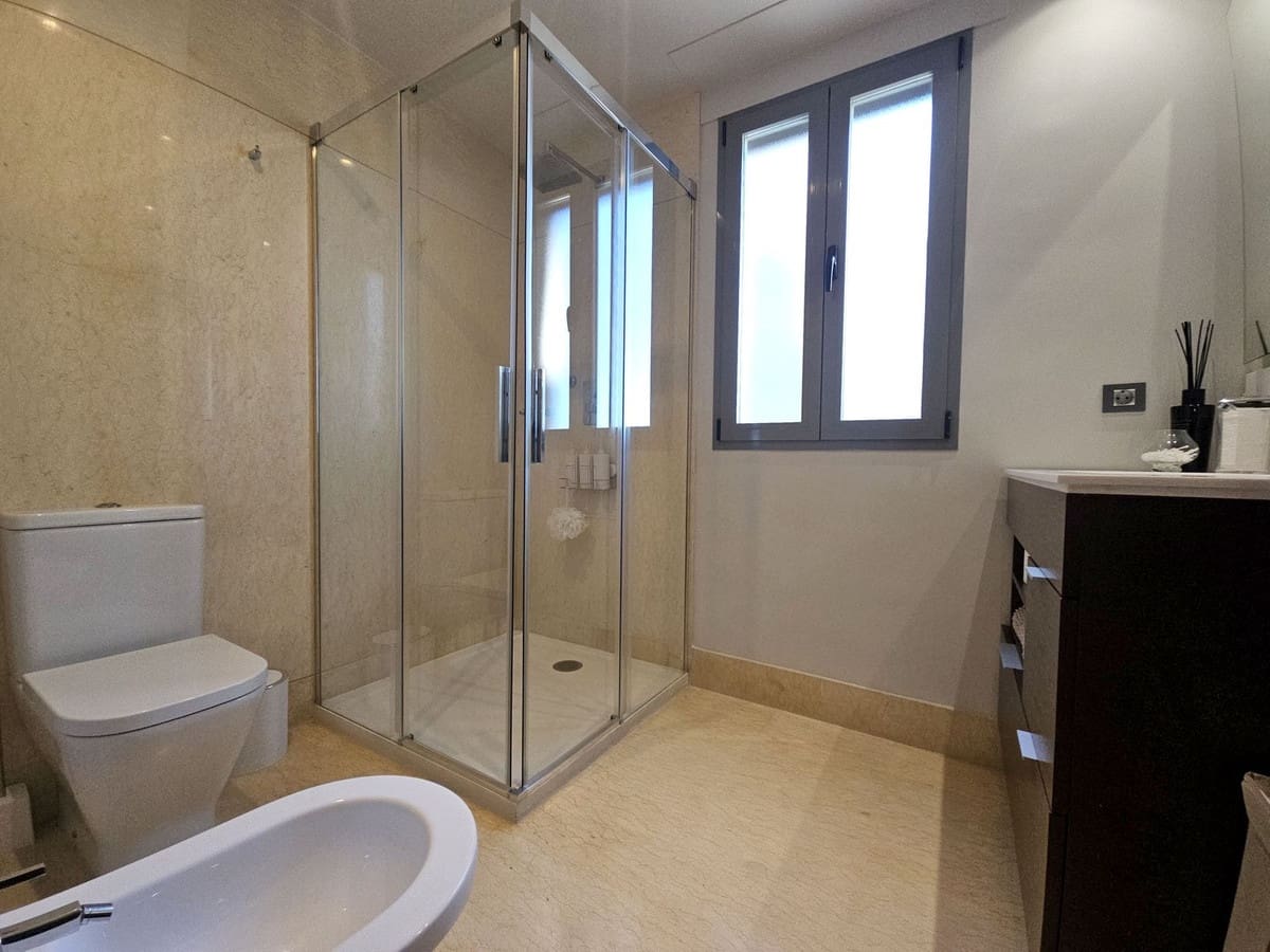 3 slaapkamer Appartement te koop in Benahavis met zwembad - € 825.000 (Ref: 9920674)