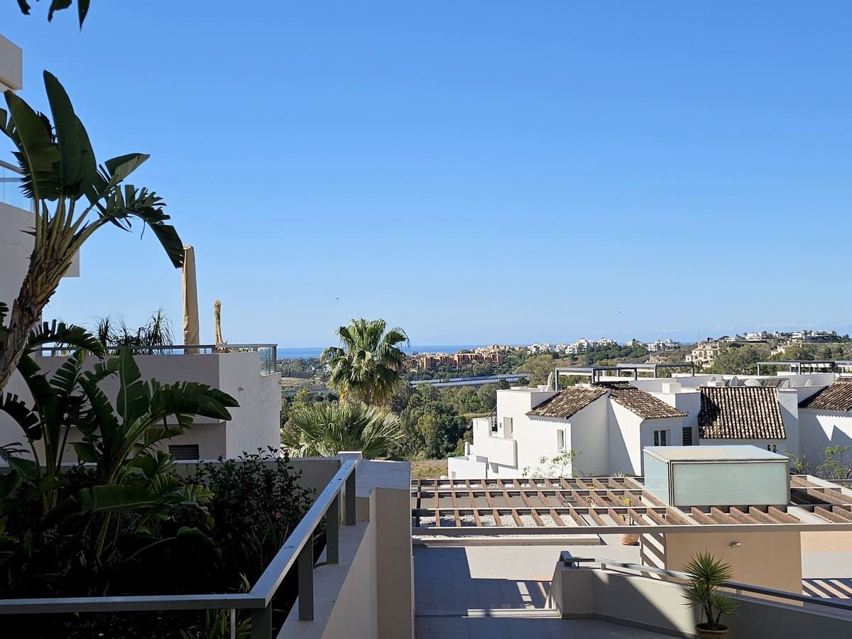 3 slaapkamer Appartement te koop in Benahavis met zwembad - € 825.000 (Ref: 9920674)