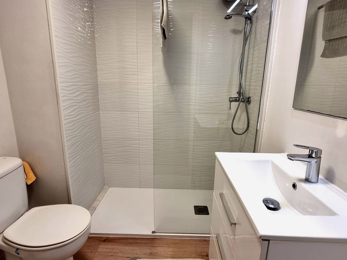 2 slaapkamer Appartement te koop in El Paraiso met zwembad - € 330.000 (Ref: 9920675)