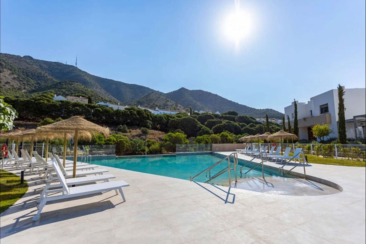 3 Zimmer Haus zu verkaufen in Calahonda mit Pool - 749.000 € (Ref: 9920677)