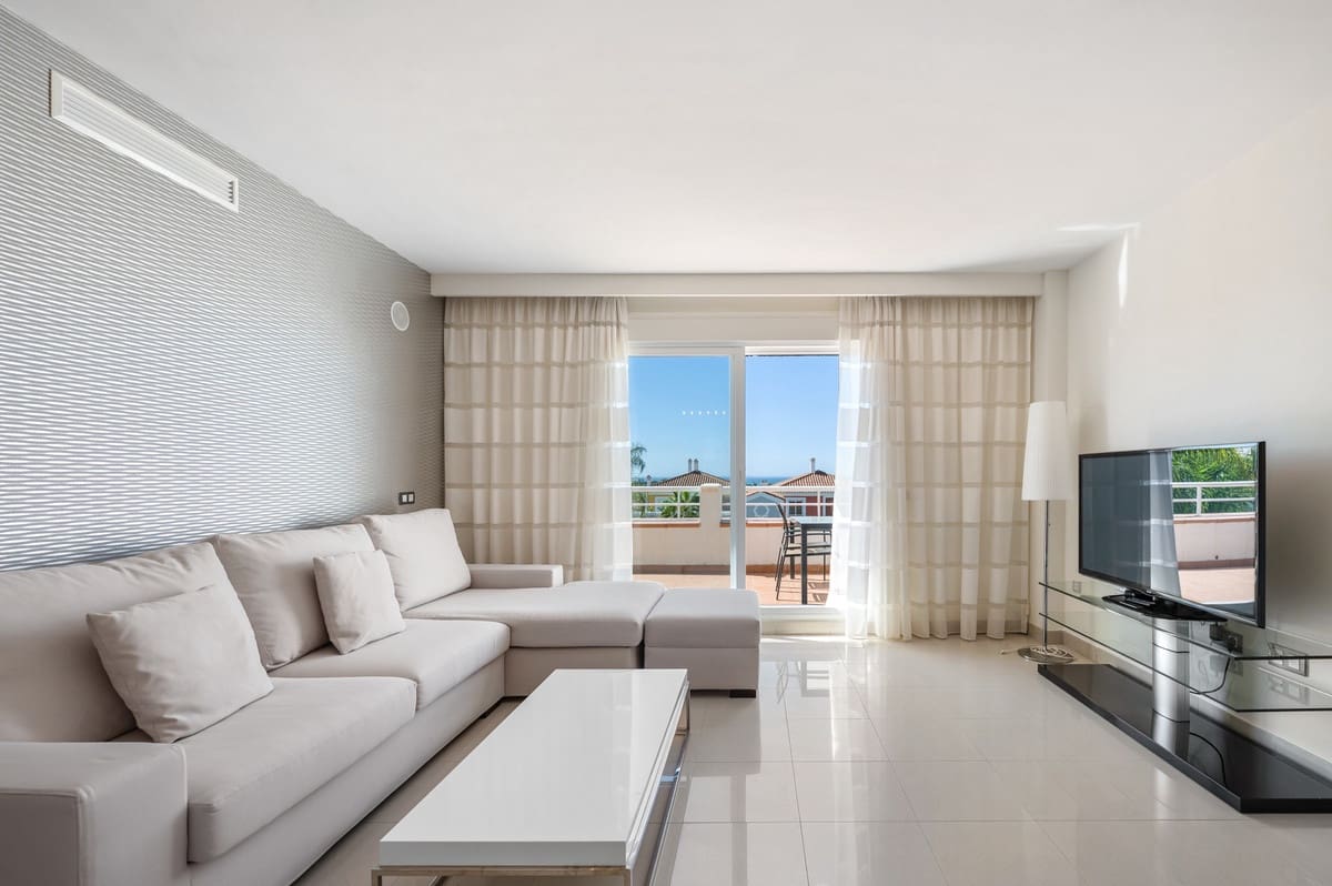 2 slaapkamer Penthouse te koop in Estepona met zwembad - € 459.000 (Ref: 9920679)