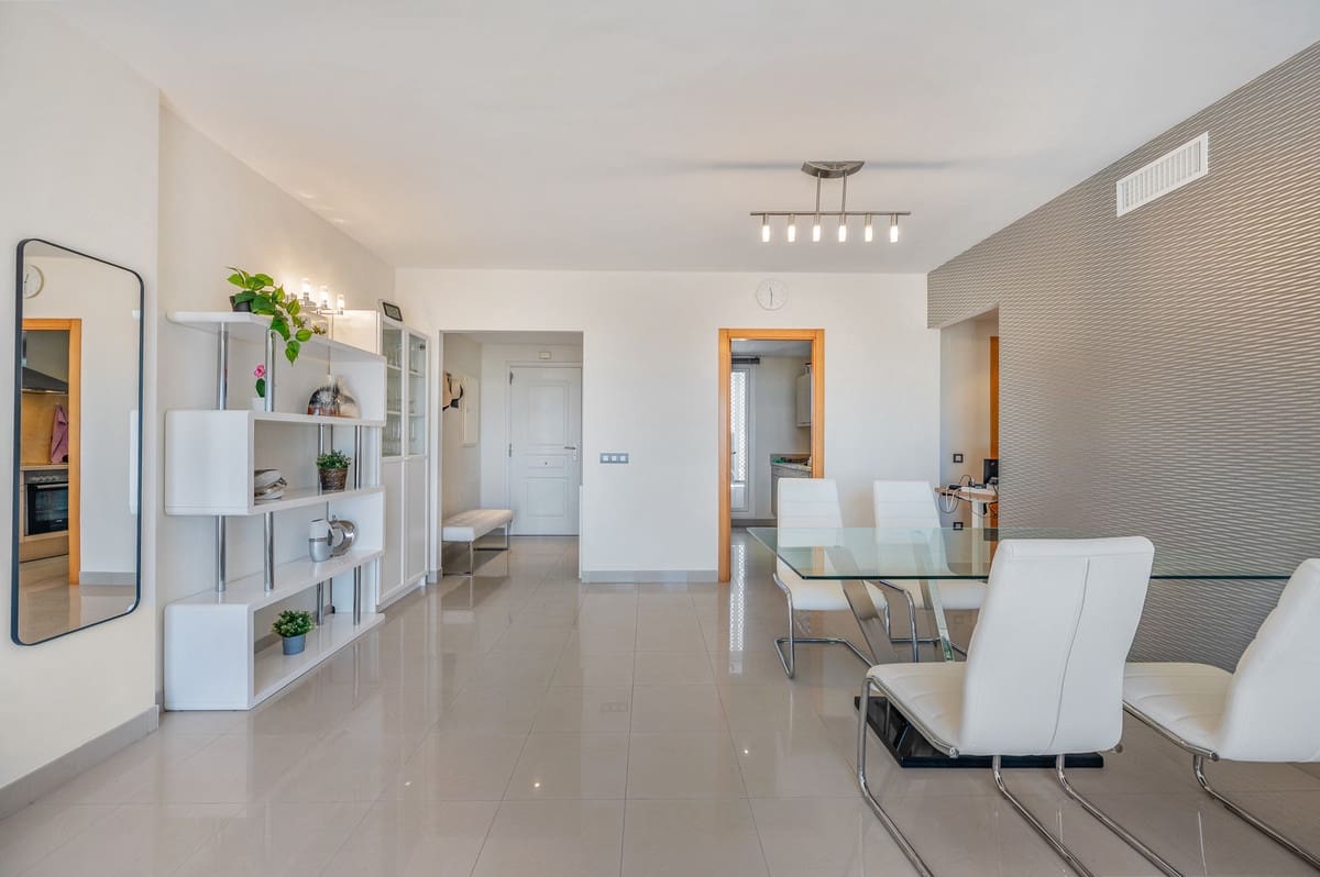 2 slaapkamer Penthouse te koop in Estepona met zwembad - € 459.000 (Ref: 9920679)