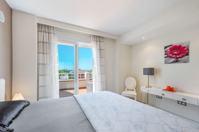 2 slaapkamer Penthouse te koop in Parque Central, Estepona met zwembad - € 459.000 (Ref: 9920679)