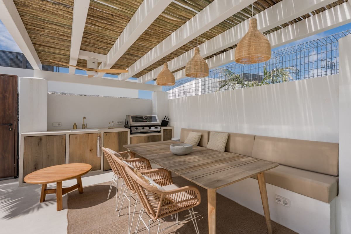 3 chambre Maison de Ville à vendre à Riviera del Sol avec piscine - 850 000 € (Ref: 9920681)