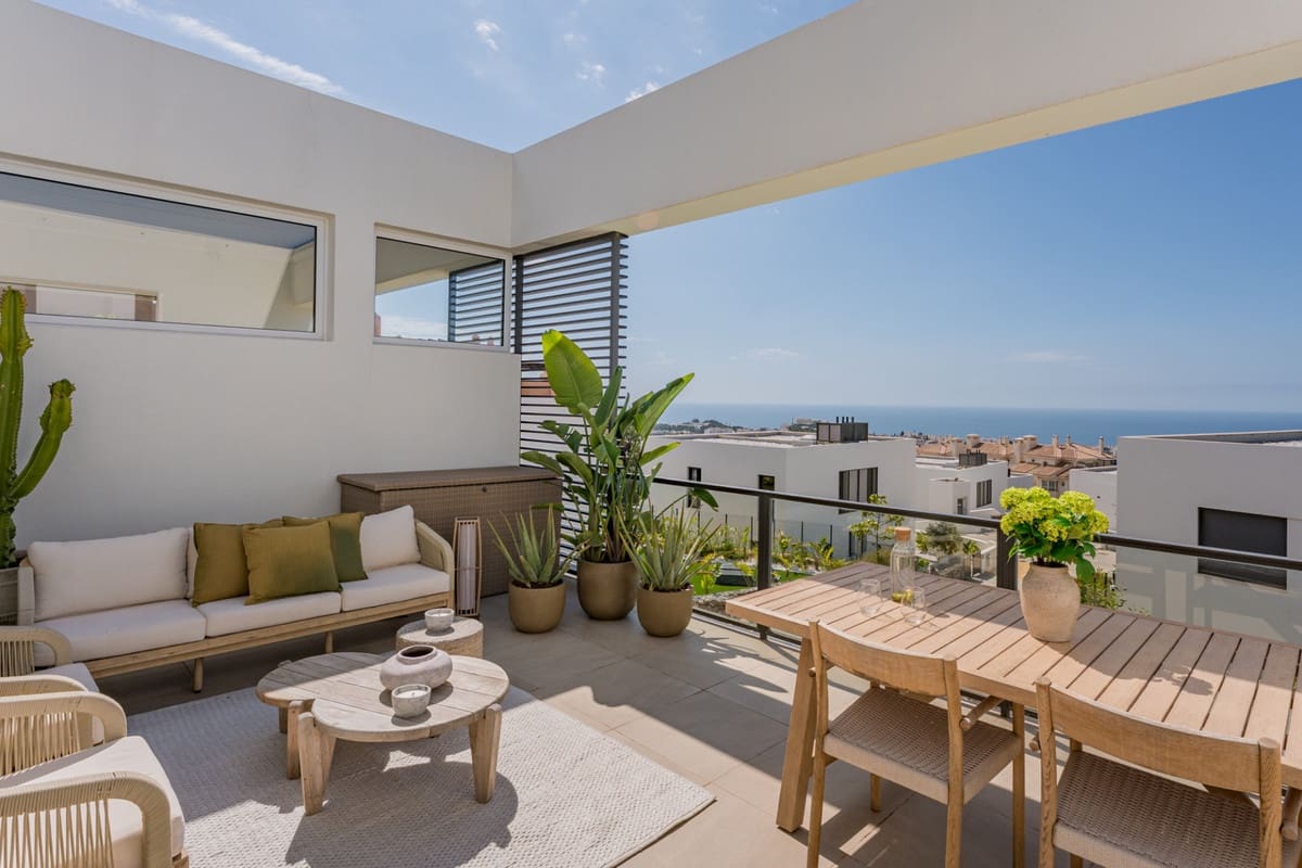3 chambre Maison de Ville à vendre à Riviera del Sol avec piscine - 850 000 € (Ref: 9920681)