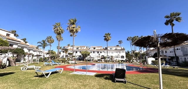 4 chambre Maison de Ville à vendre à San Pedro de Alcantara, Marbella avec piscine - 580 000 € (Ref: 9920682)
