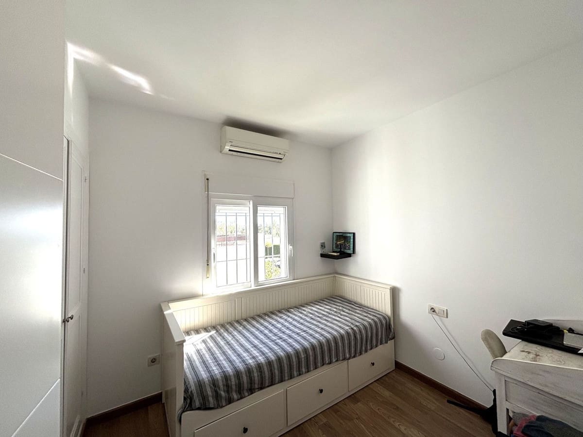 4 chambre Maison de Ville à vendre à San Pedro de Alcantara avec piscine - 580 000 € (Ref: 9920682)
