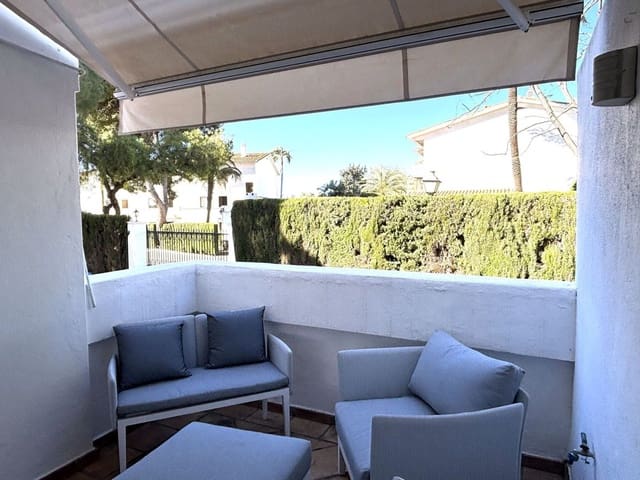 4 chambre Maison de Ville à vendre à San Pedro de Alcantara, Marbella avec piscine - 580 000 € (Ref: 9920682)