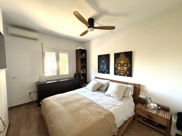 4 chambre Maison de Ville à vendre à San Pedro de Alcantara, Marbella avec piscine - 580 000 € (Ref: 9920682)