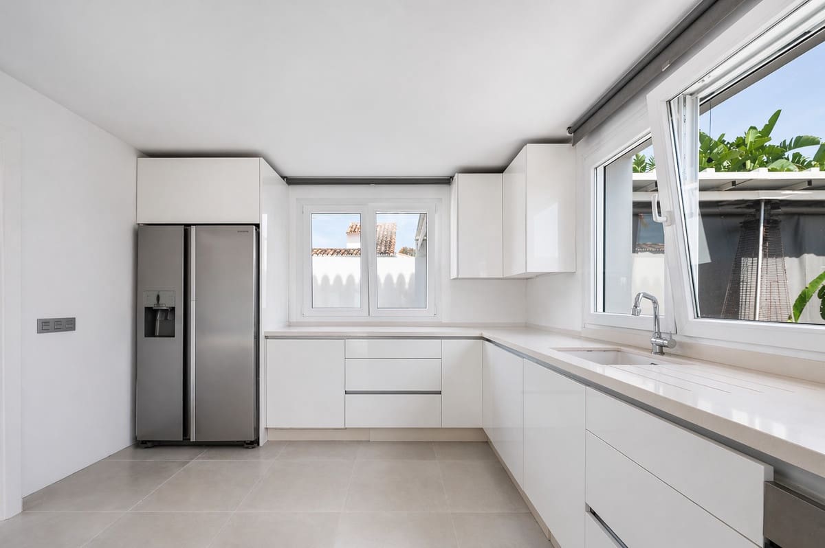 3 soverom Villa til salgs i Costalita med svømmebasseng - € 1 495 000 (Ref: 9920684)