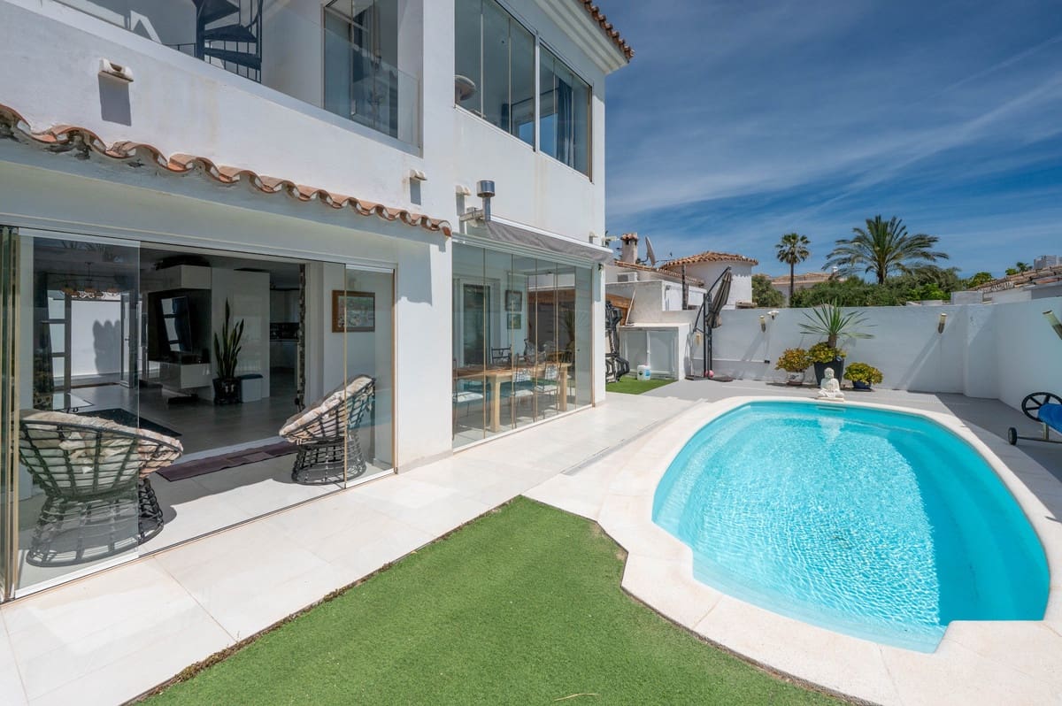 3 soverom Villa til salgs i Costalita med svømmebasseng - € 1 495 000 (Ref: 9920684)