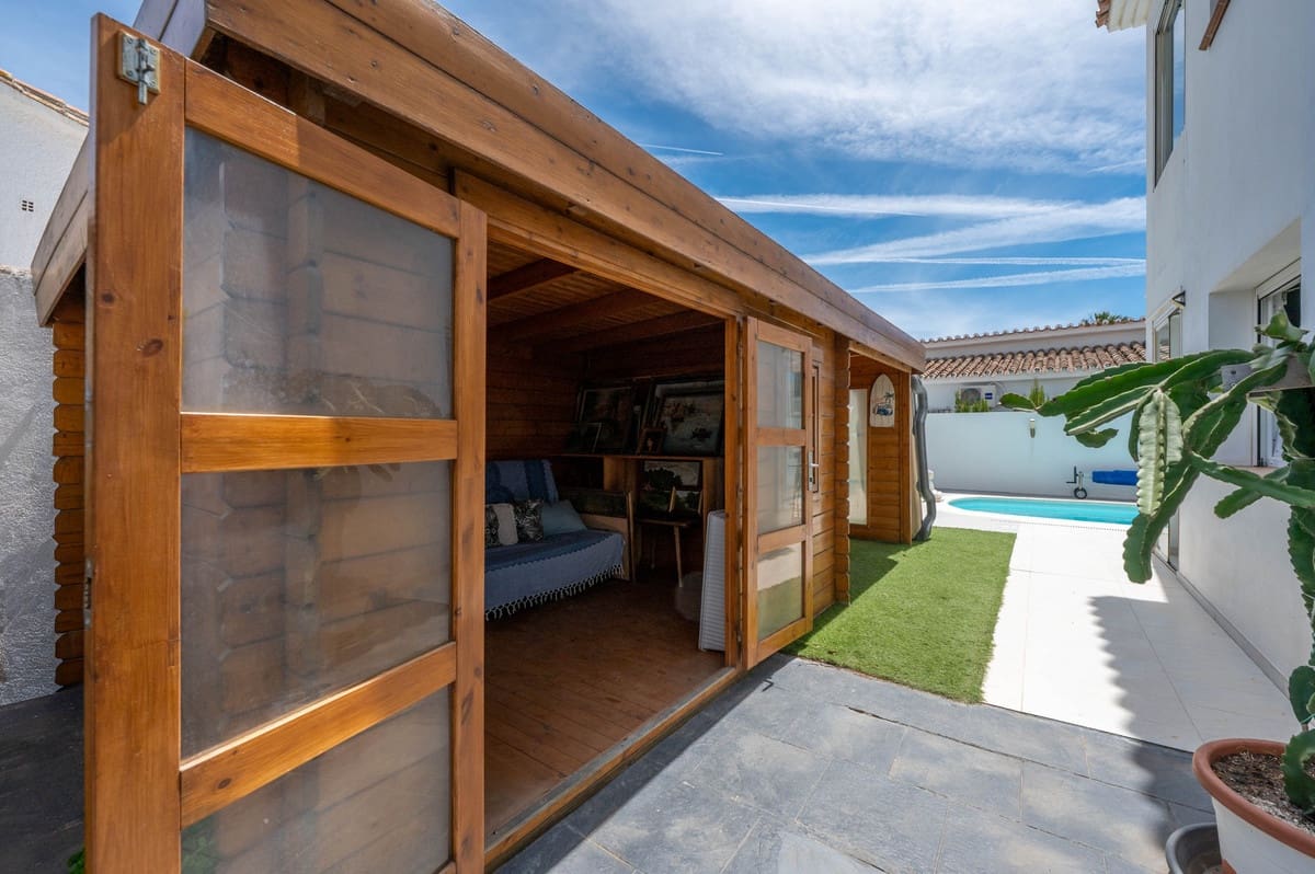 3 soverom Villa til salgs i Costalita med svømmebasseng - € 1 495 000 (Ref: 9920684)