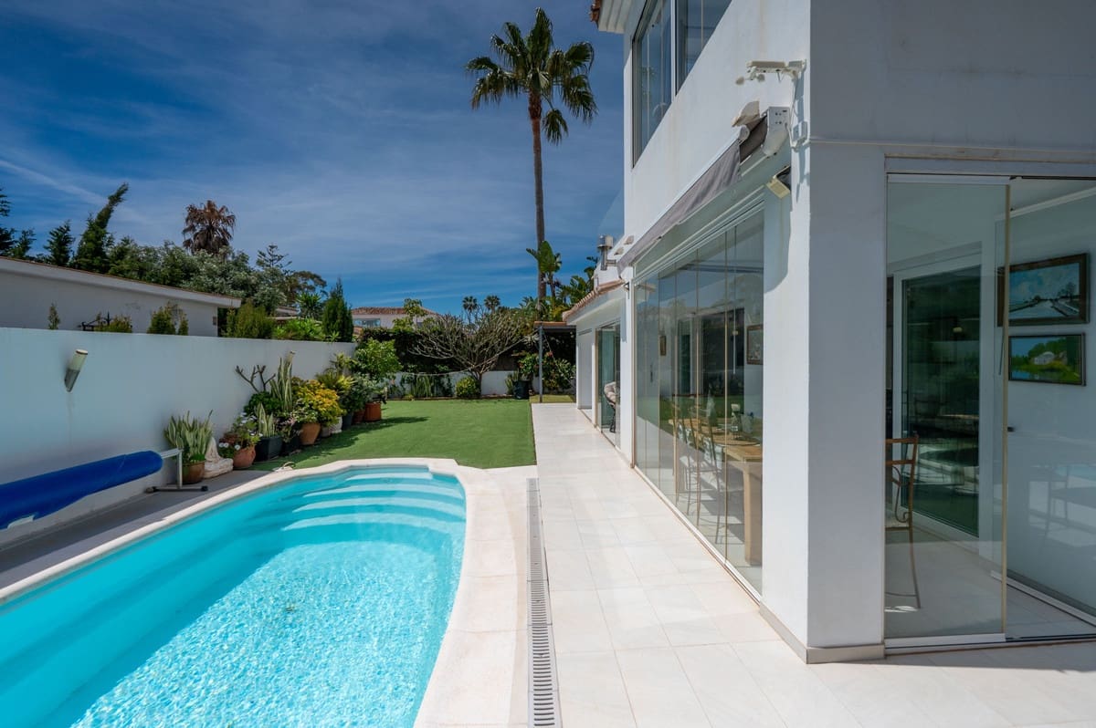 3 soverom Villa til salgs i Costalita med svømmebasseng - € 1 495 000 (Ref: 9920684)