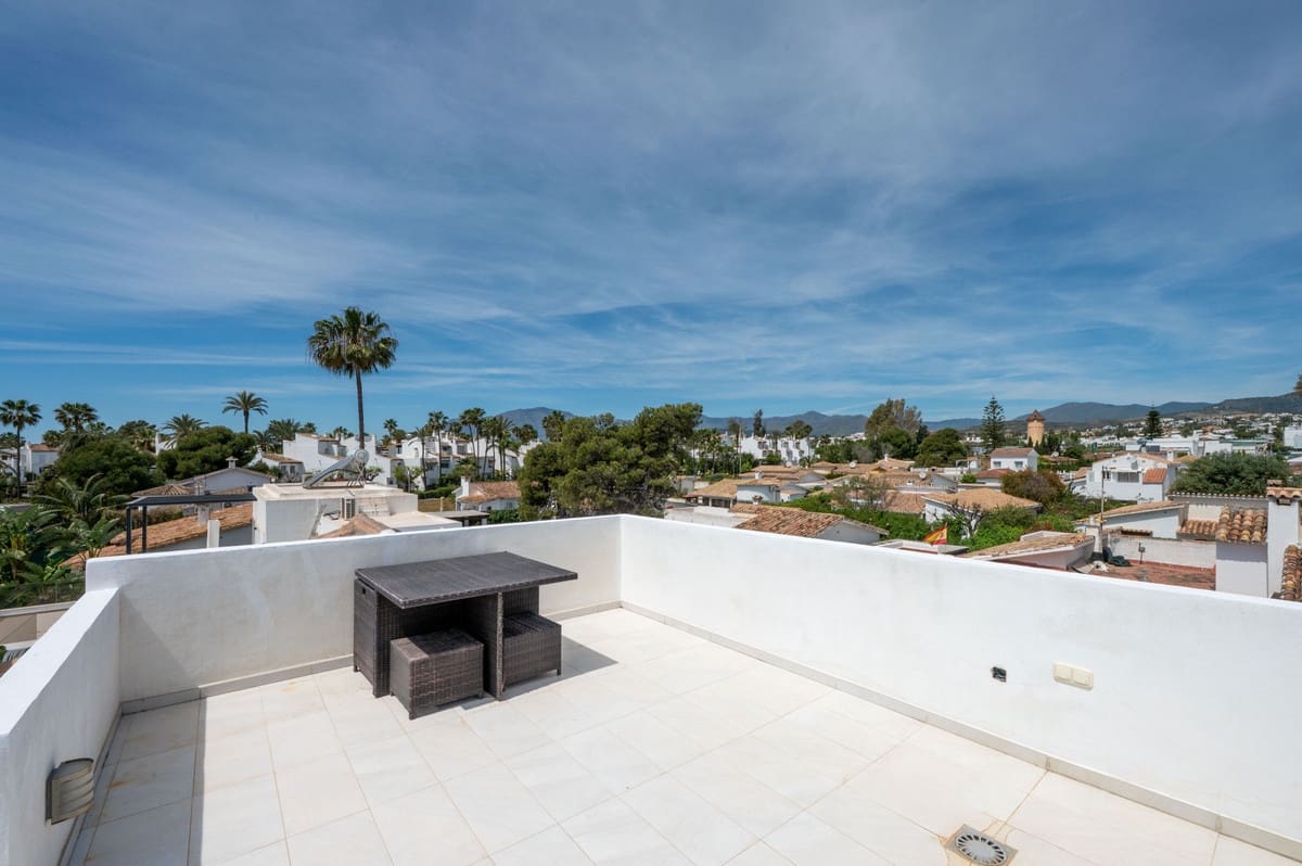 3 soverom Villa til salgs i Costalita med svømmebasseng - € 1 495 000 (Ref: 9920684)