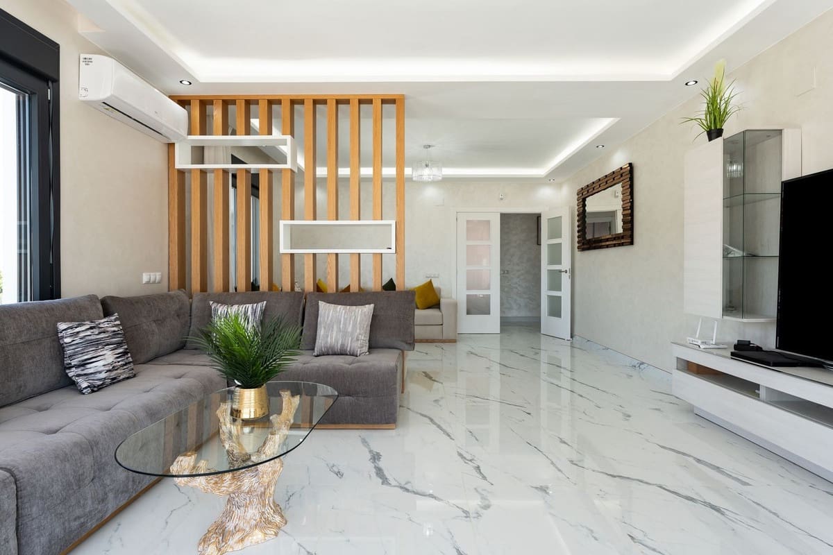 4 makuuhuone Huvila myytävänä paikassa Riviera del Sol mukana uima-altaan - 1 350 000 € (Ref: 9920685)